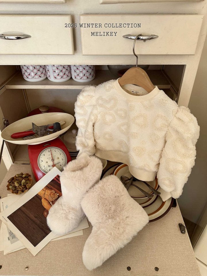 [PRE-ORDER] Fluffy Puff Sweatshirts