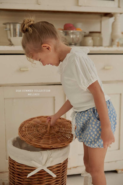 [PRE-ORDER] Mini Daisy Shorts
