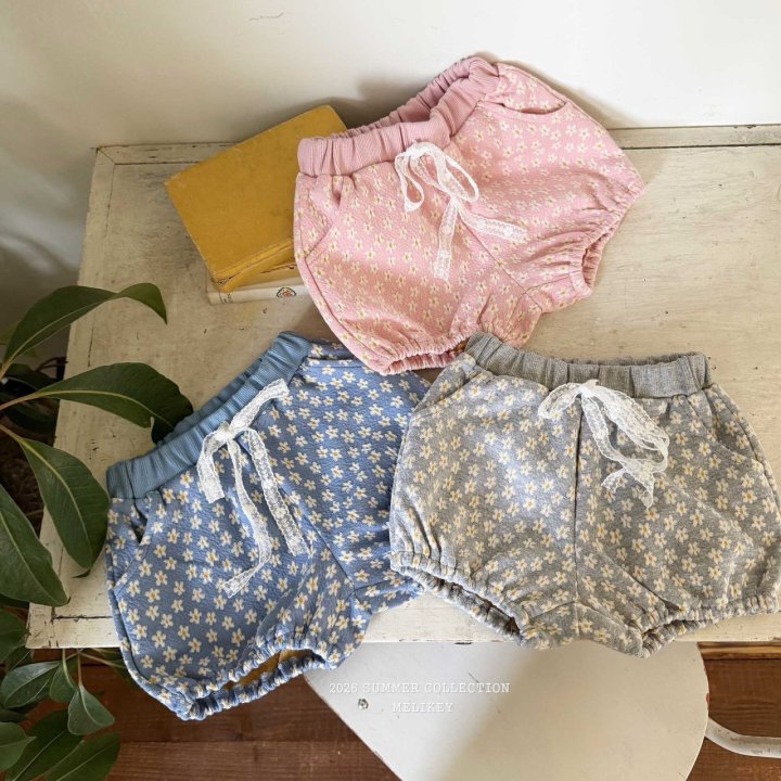 [PRE-ORDER] Mini Daisy Shorts