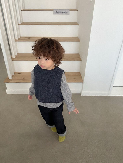 [PRE-ORDER] Benny Sweater Vest
