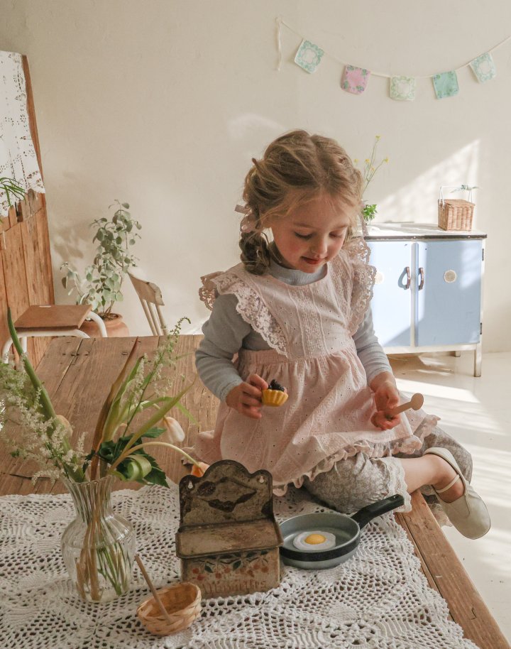 [PRE-ORDER] Susan Apron