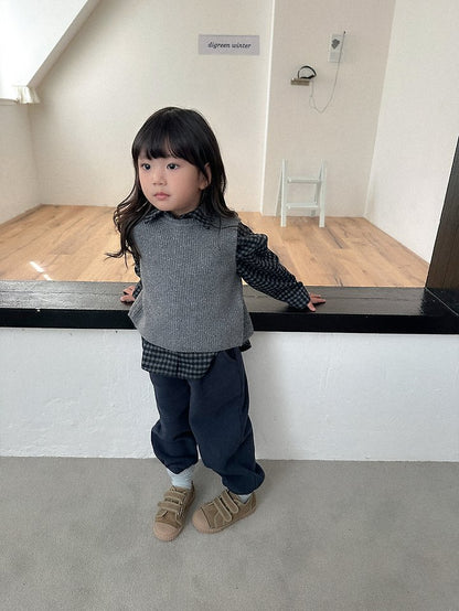 [PRE-ORDER] Benny Sweater Vest