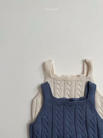 [PRE-ORDER] Cable Sweater Vest Top