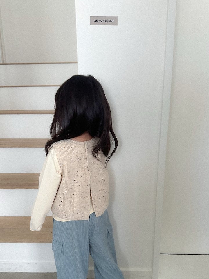 [PRE-ORDER] Benny Sweater Vest