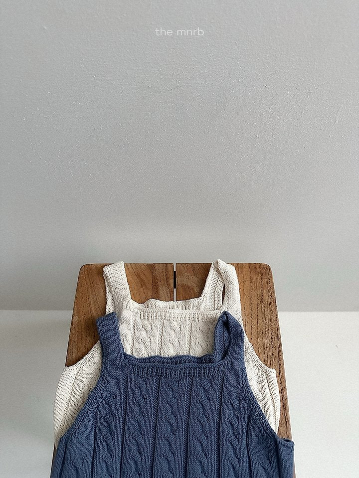 [PRE-ORDER] Cable Sweater Vest Top