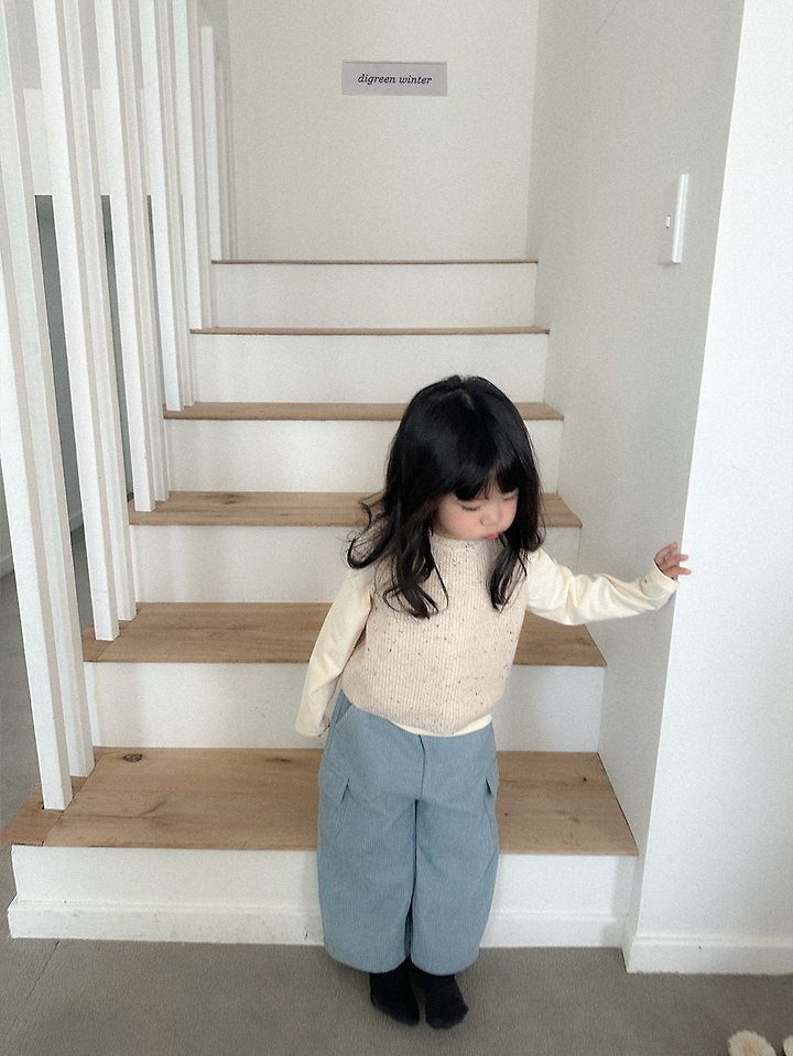 [PRE-ORDER] Benny Sweater Vest