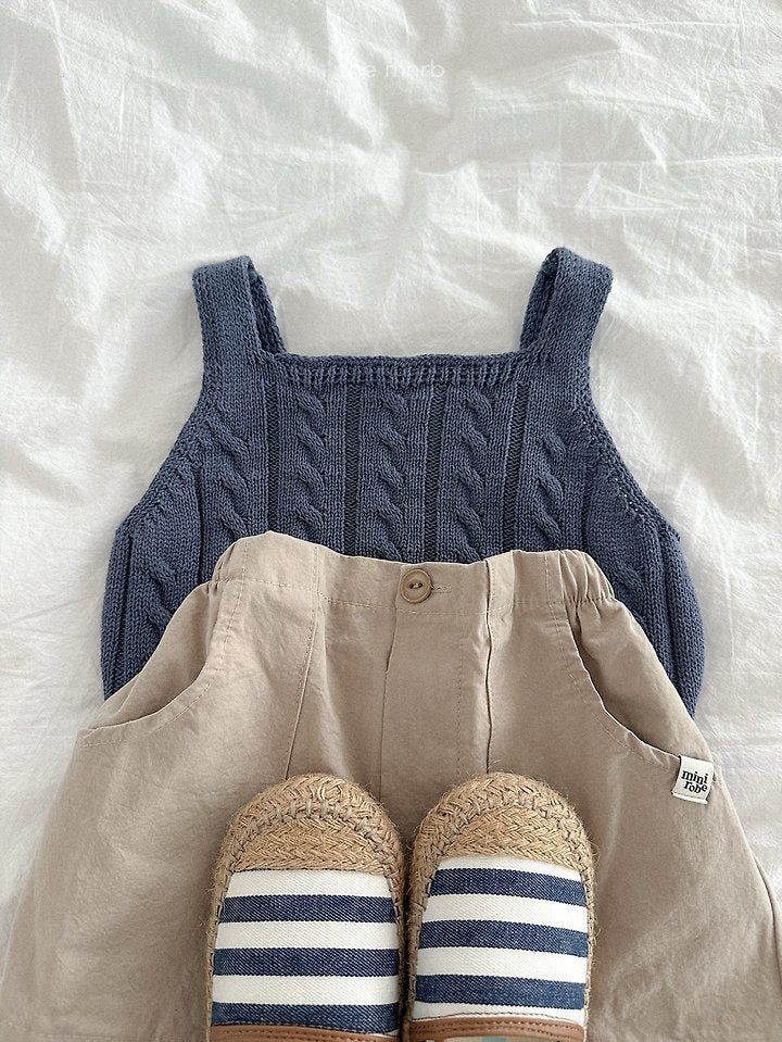 [PRE-ORDER] Cable Sweater Vest Top