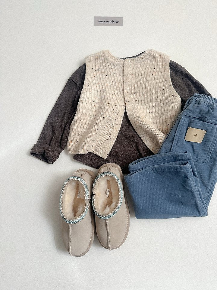 [PRE-ORDER] Benny Sweater Vest