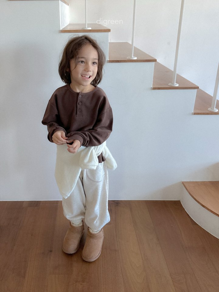 [PRE-ORDER] Button T-Shirts