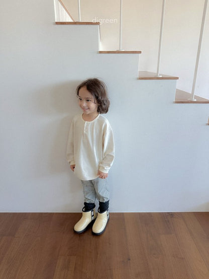 [PRE-ORDER] Button T-Shirts