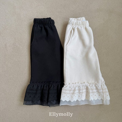 [PRE-ORDER] Creamy Lace Pants