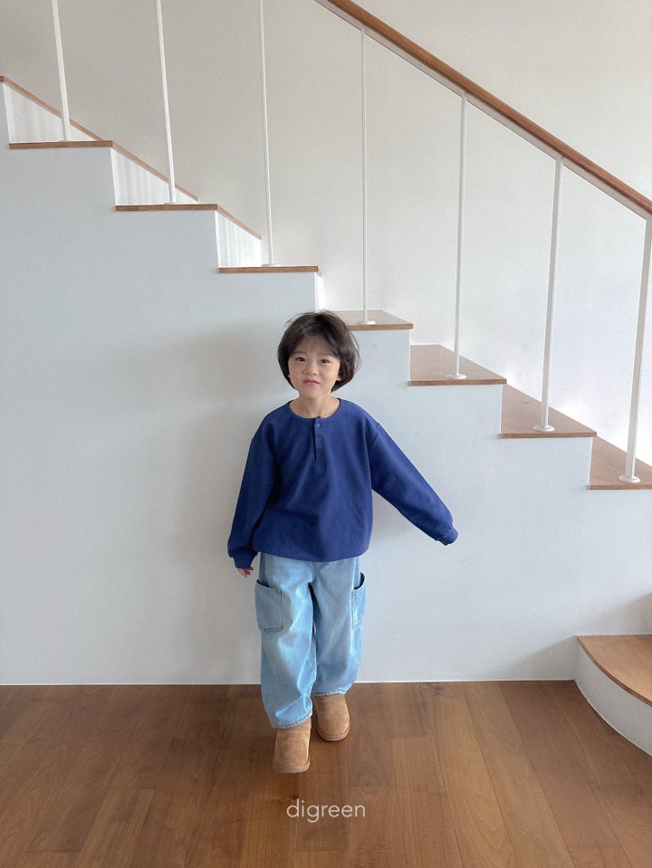 [PRE-ORDER] Button T-Shirts