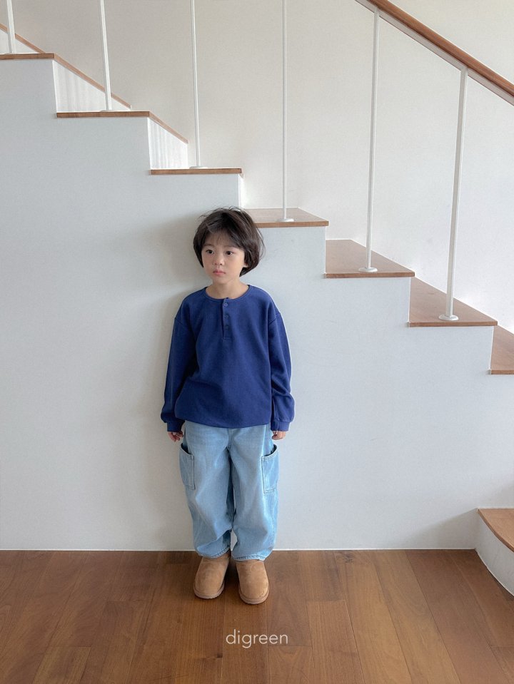 [PRE-ORDER] Button T-Shirts