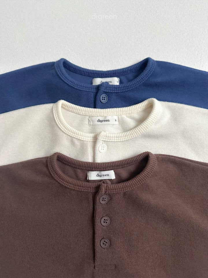 [PRE-ORDER] Button T-Shirts