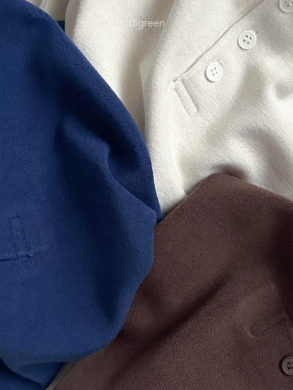 [PRE-ORDER] Button T-Shirts