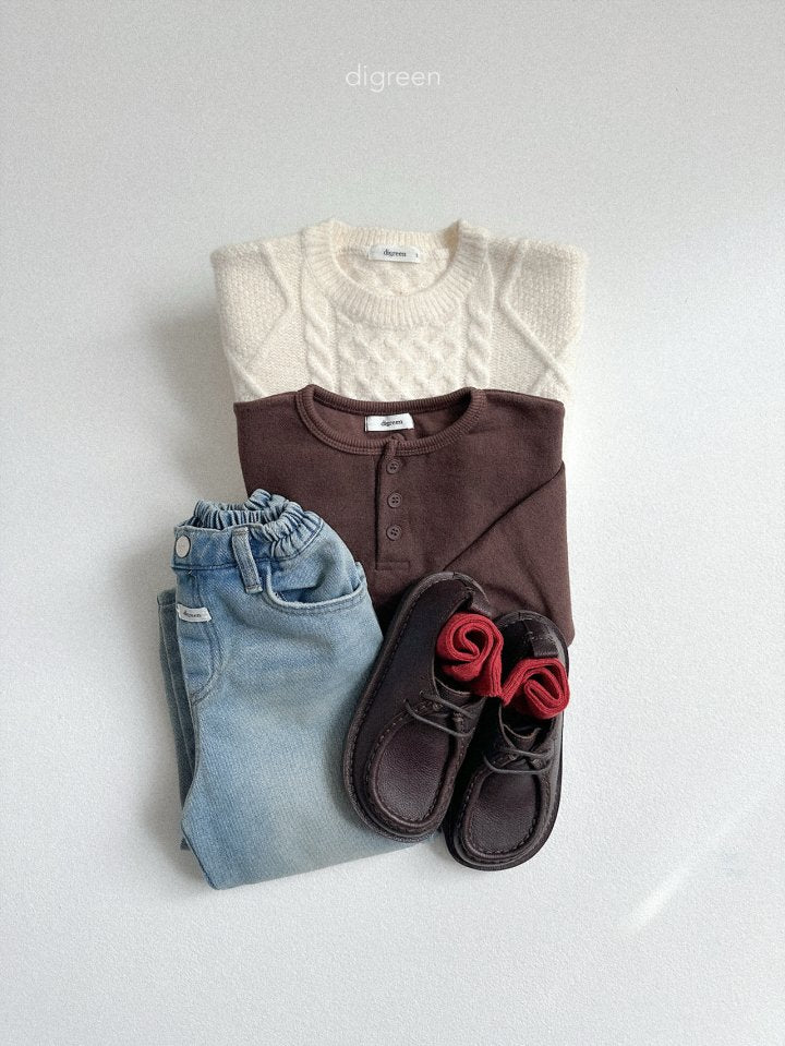 [PRE-ORDER] Button T-Shirts