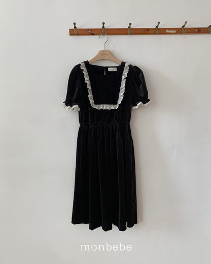 [PRE-ORDER] Anna Velvet Dress (Mom Couple)