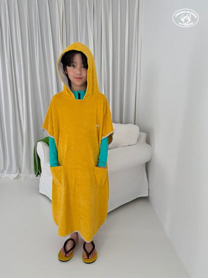 [PRE-ORDER] Multi Towel Poncho