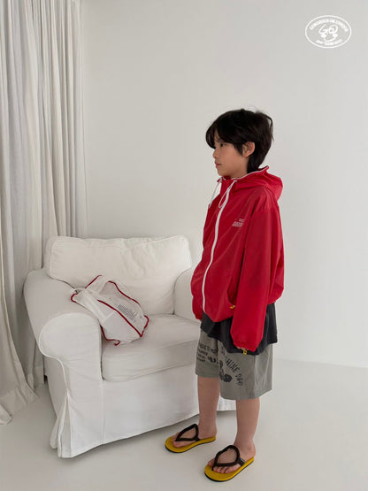 [PRE-ORDER] Gou Wind Raincoat (Mom Couple)