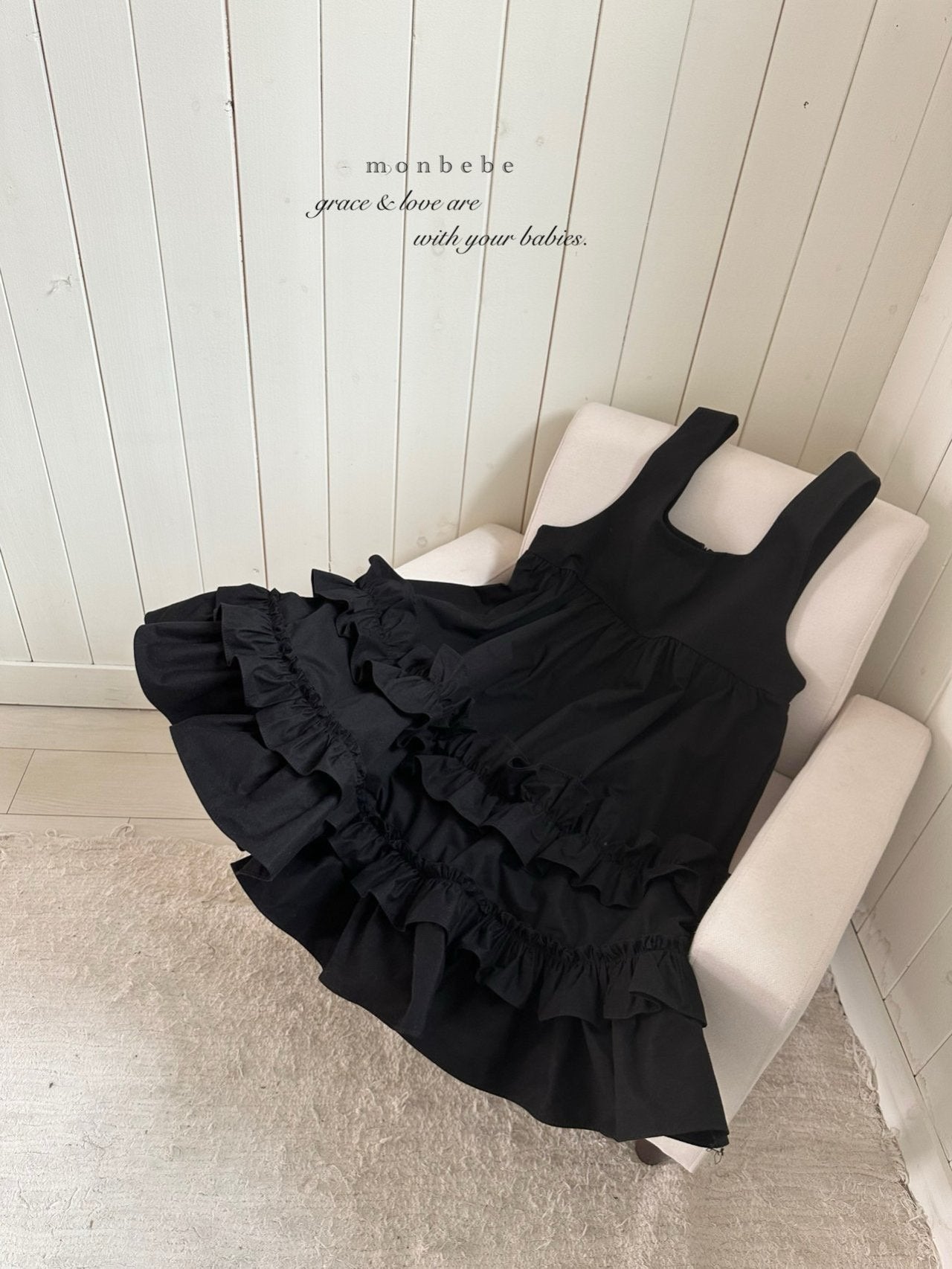 [PRE-ORDER] Mono Frill Dress (Mom Couple)