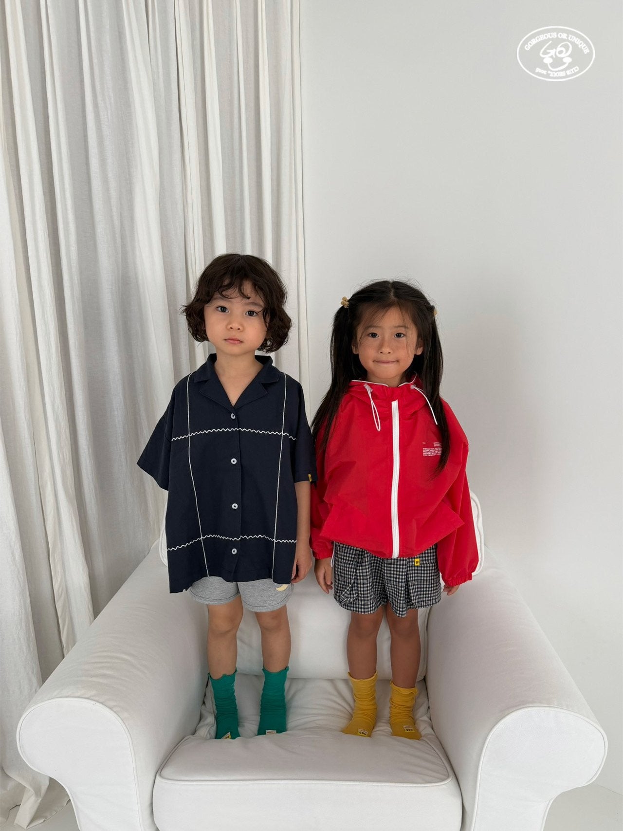 [PRE-ORDER] Gou Wind Raincoat (Mom Couple)