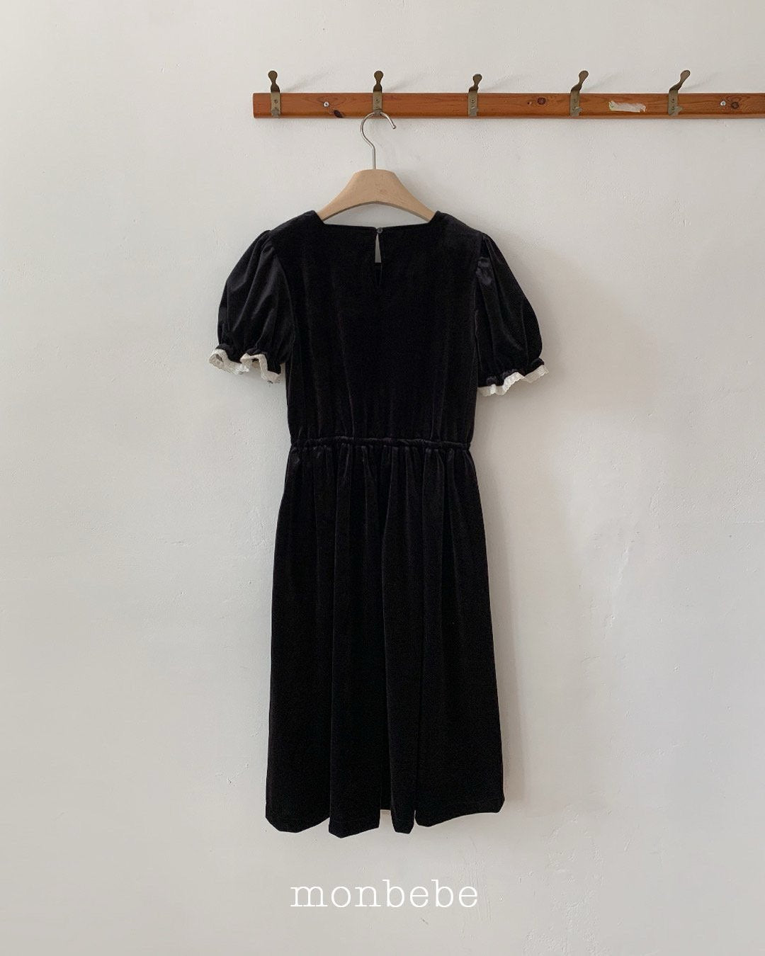 [PRE-ORDER] Anna Velvet Dress (Mom Couple)