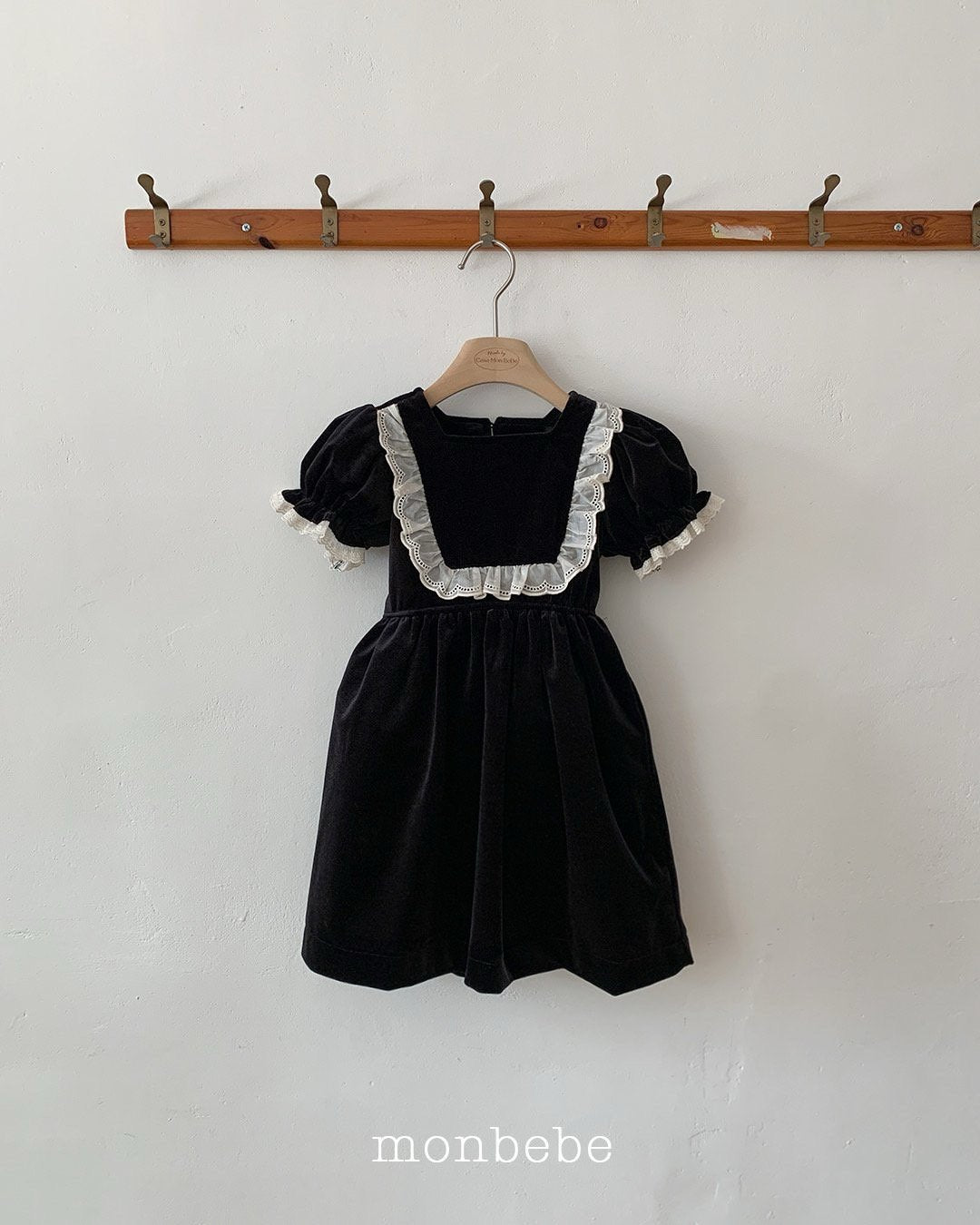 [PRE-ORDER] Anna Velvet Dress (Mom Couple)