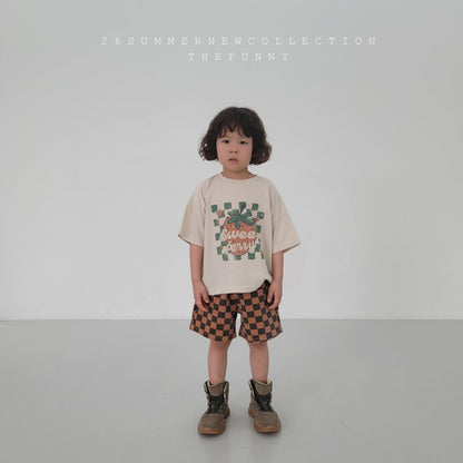 [PRE-ORDER] Strawberry T-Shirts