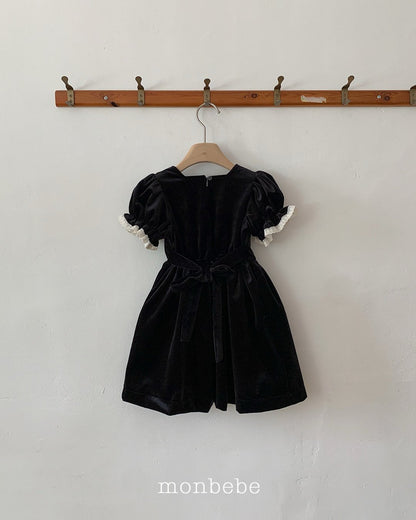 [PRE-ORDER] Anna Velvet Dress (Mom Couple)