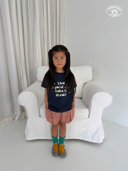 [PRE-ORDER] Button T-Shirts (Mom Couple)