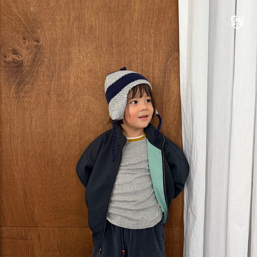 [PRE-ORDER] Reversible Jumper (Mom Couple)
