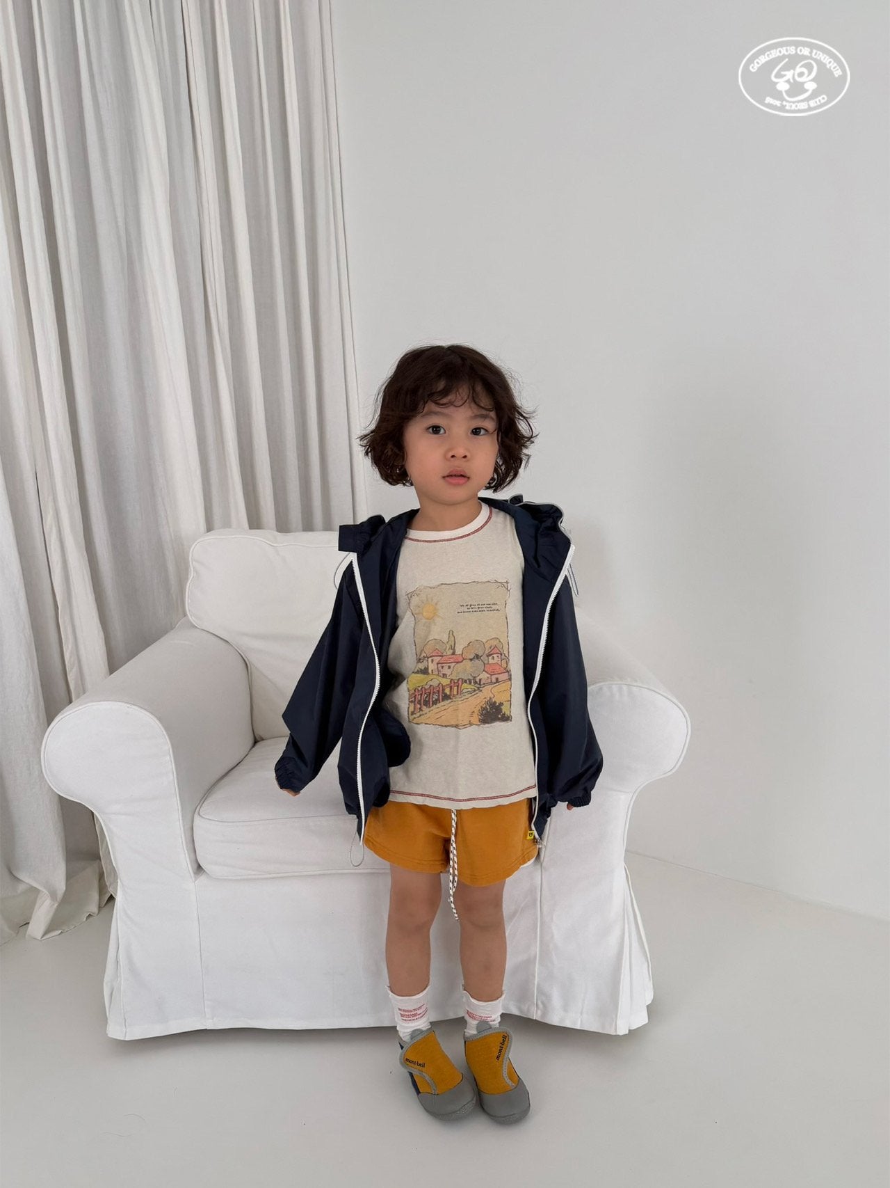 [PRE-ORDER] Gou Wind Raincoat (Mom Couple)