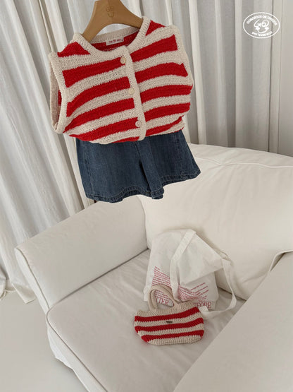 [PRE-ORDER] Made Vest (Mom Couple)