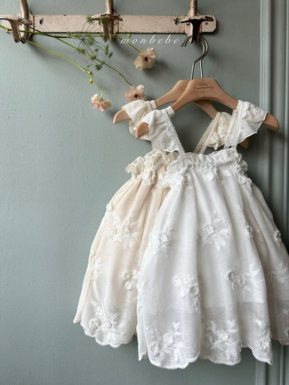[PRE-ORDER] Angel Wing Dress (Mom Couple)