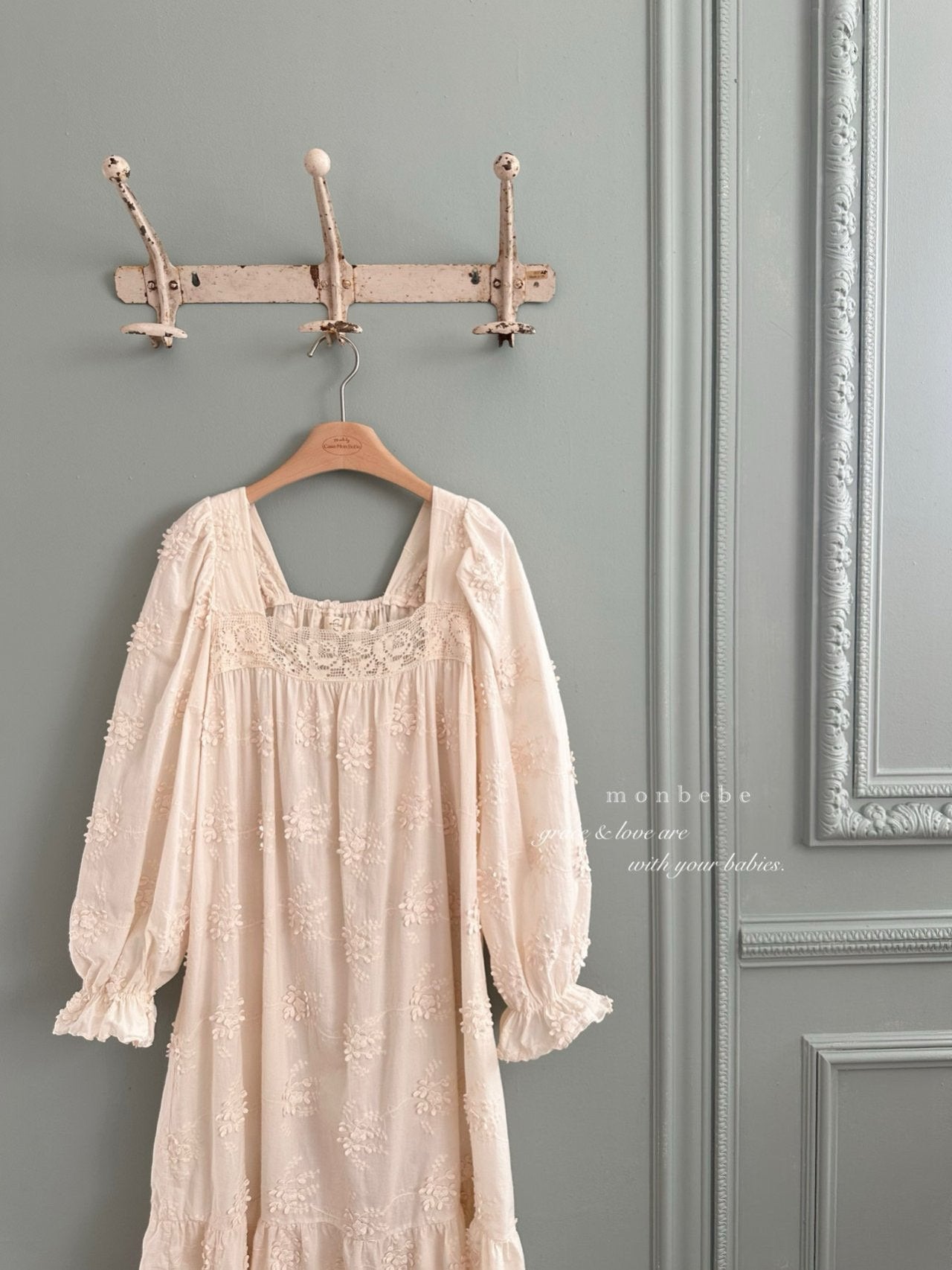 [PRE-ORDER] Floral Vintage Dress (Mom Couple)