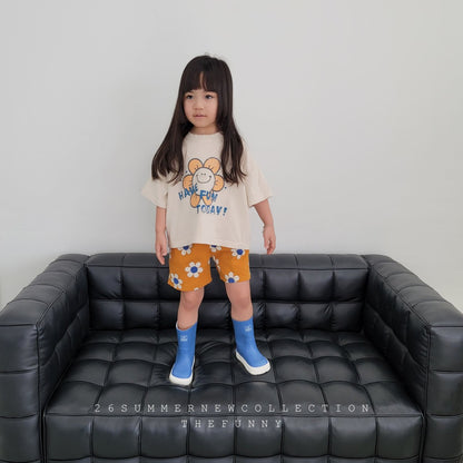 [PRE-ORDER] Smile T-Shirts