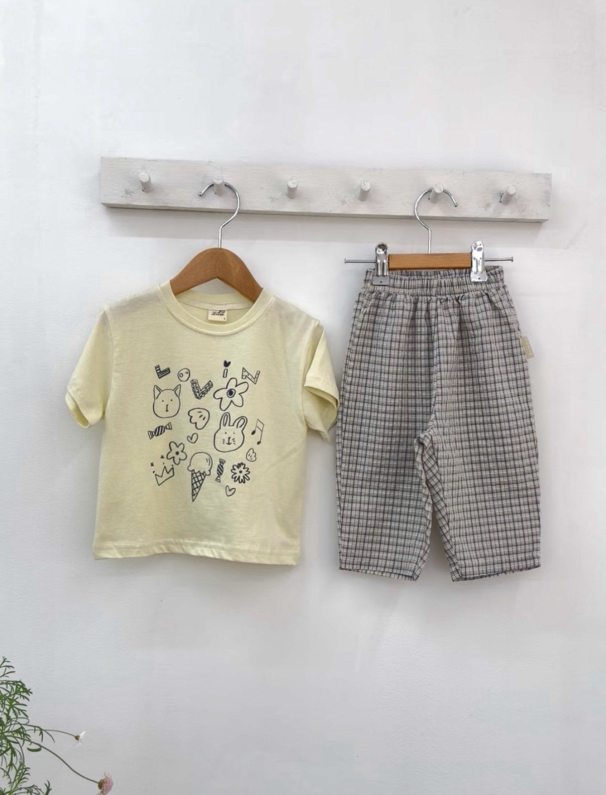 [PRE-ORDER] Sketch T-Shirts