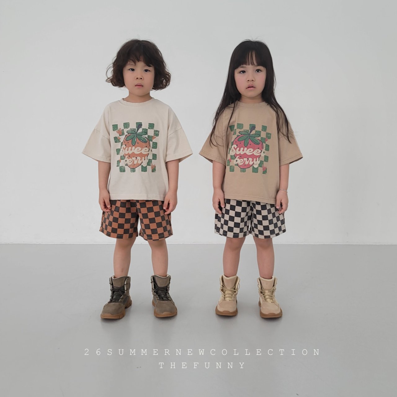 [PRE-ORDER] Strawberry T-Shirts