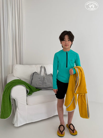 [PRE-ORDER] Rash Guard Top