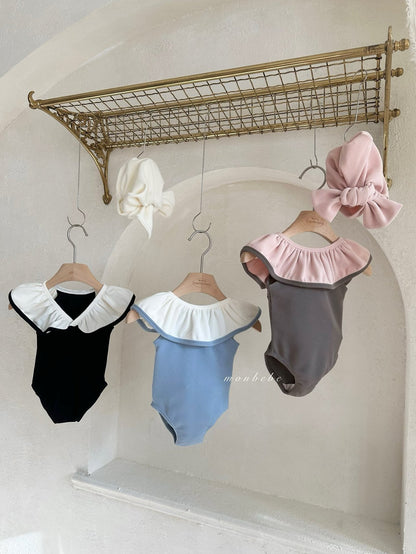 [PRE-ORDER] Multi Boom Frill Swim Suit (Mom Couple)