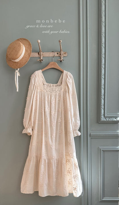 [PRE-ORDER] Floral Vintage Dress (Mom Couple)