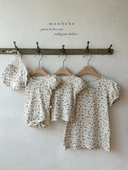 [PRE-ORDER] Puff Flower T-Shirts (Mom Couple)