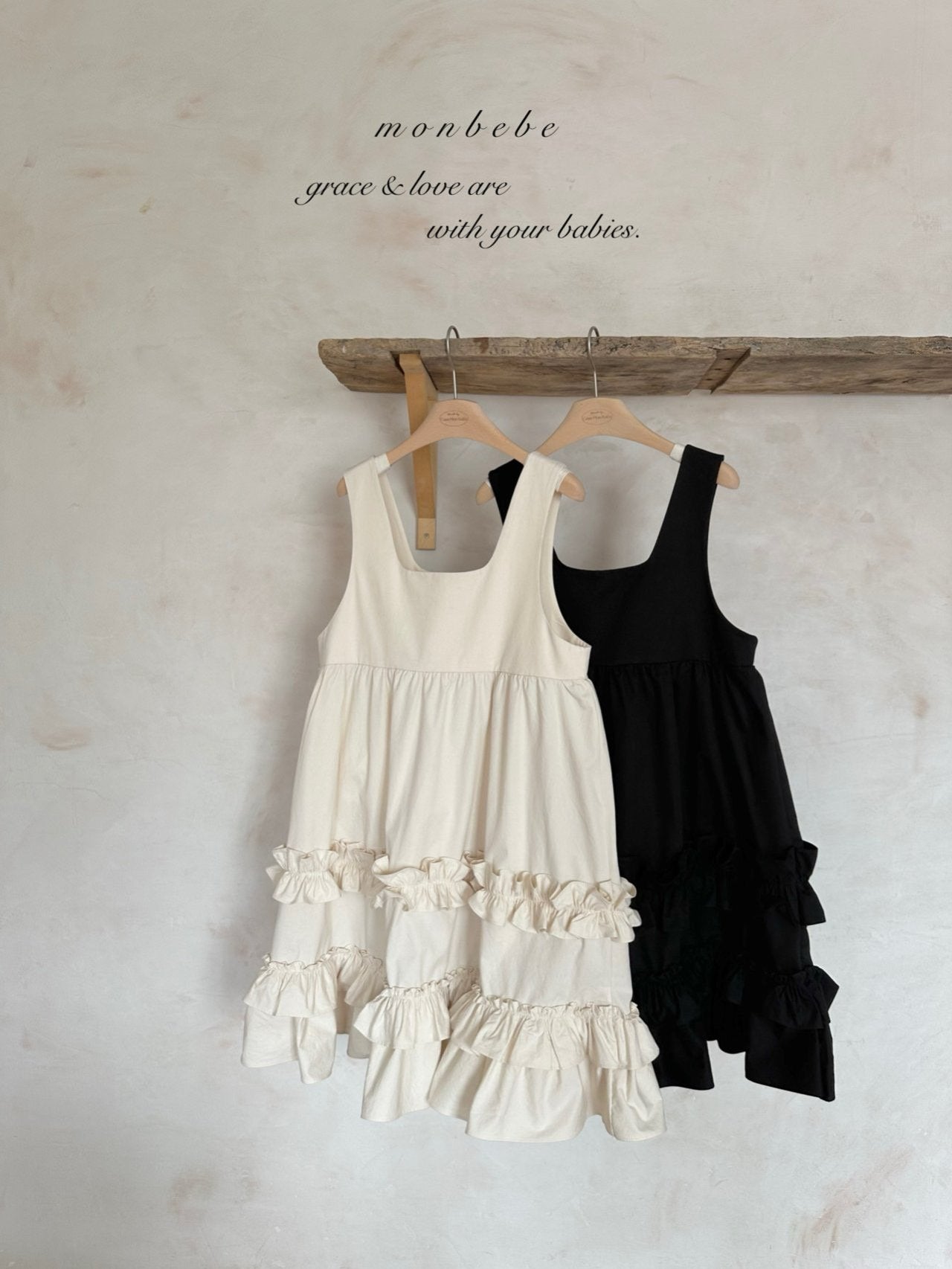 [PRE-ORDER] Mono Frill Dress (Mom Couple)