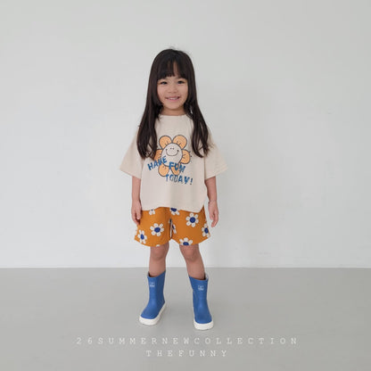 [PRE-ORDER] Smile T-Shirts