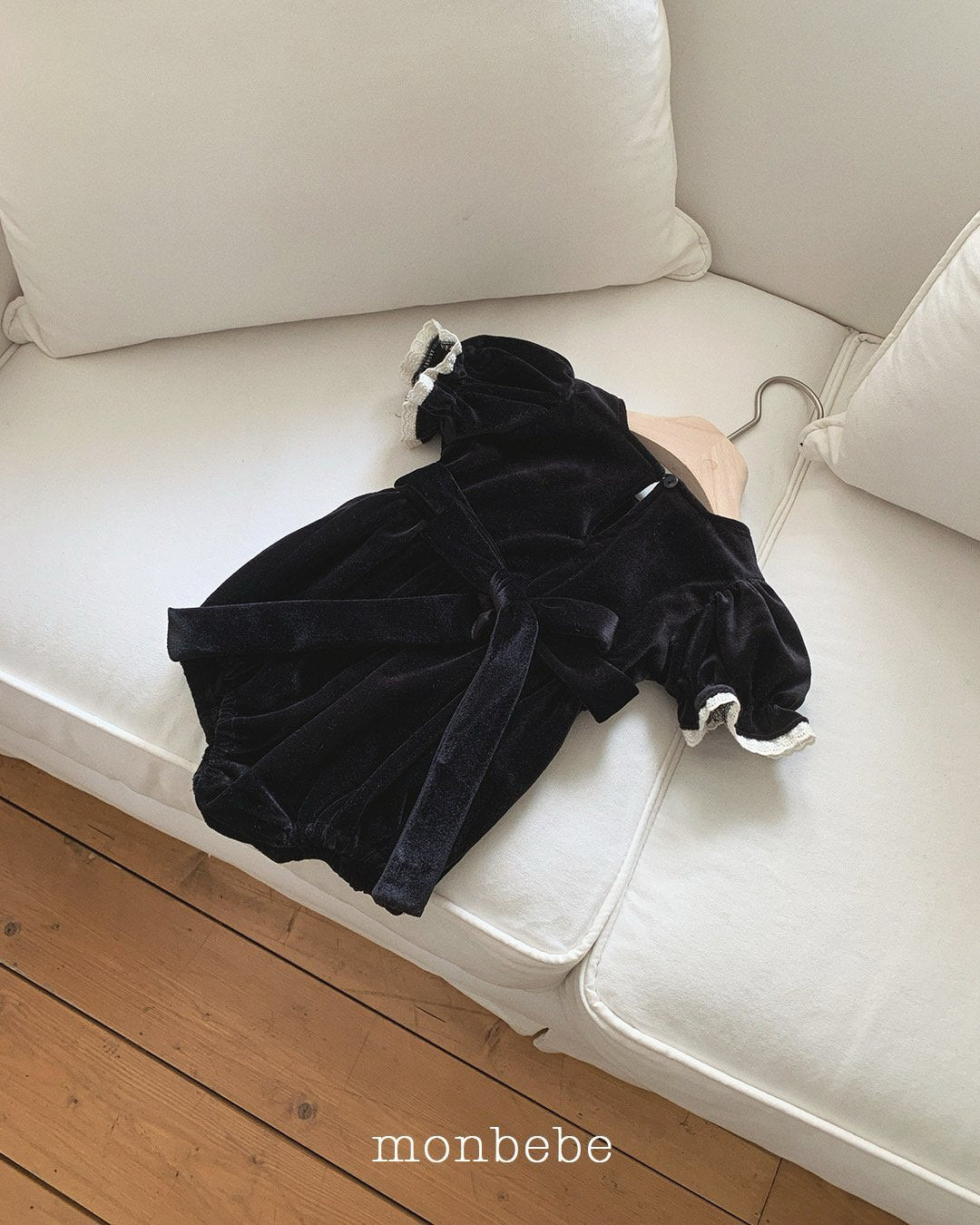 [PRE-ORDER] Anna Velvet Body Suit