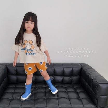 [PRE-ORDER] Smile T-Shirts