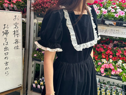 [PRE-ORDER] Anna Velvet Dress (Mom Couple)
