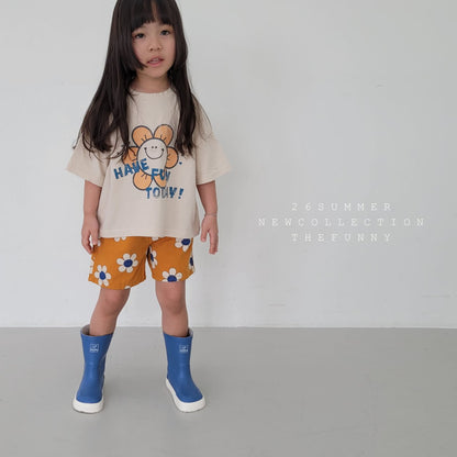 [PRE-ORDER] Smile T-Shirts