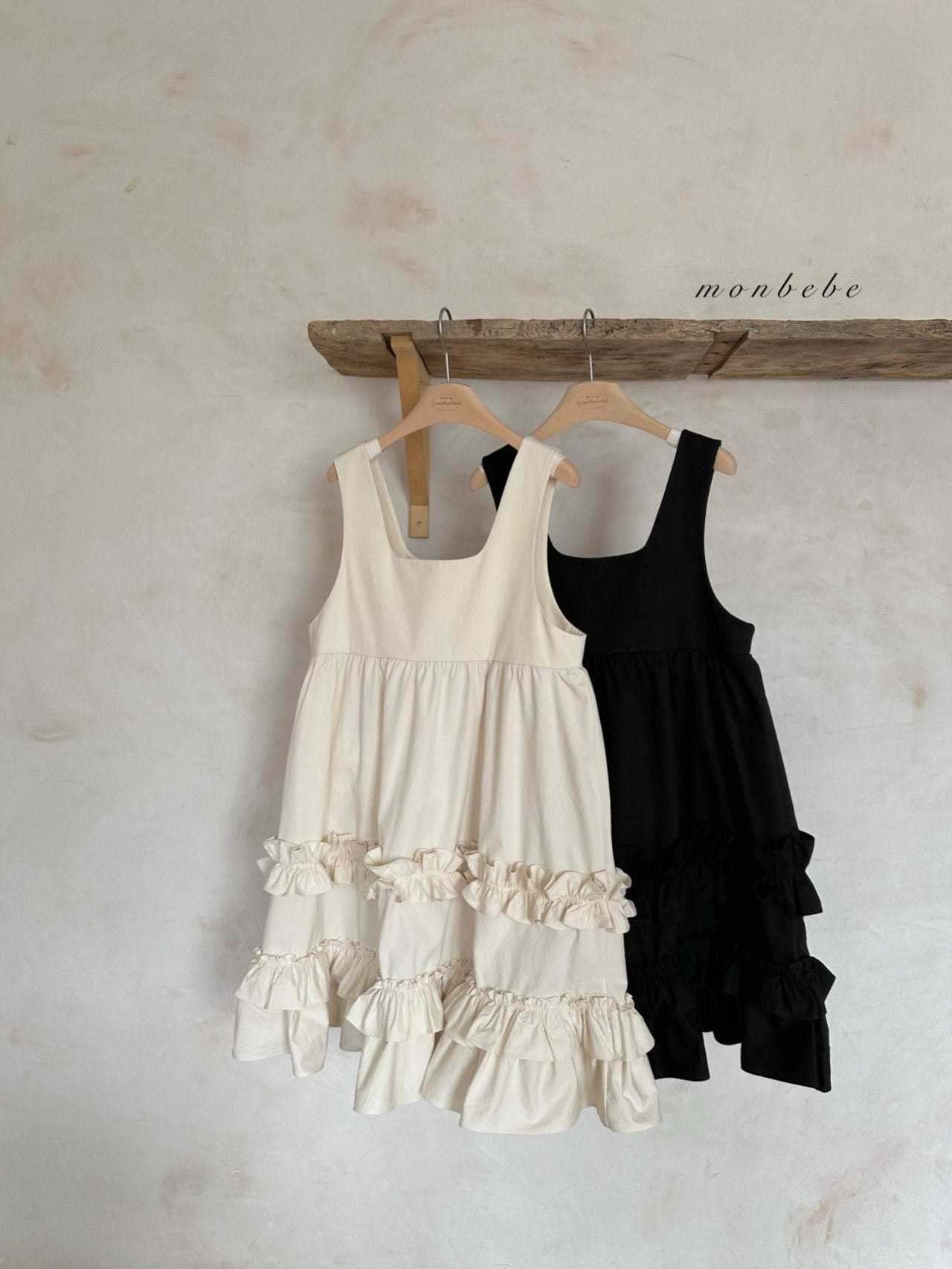 [PRE-ORDER] Mono Frill Dress (Mom Couple)