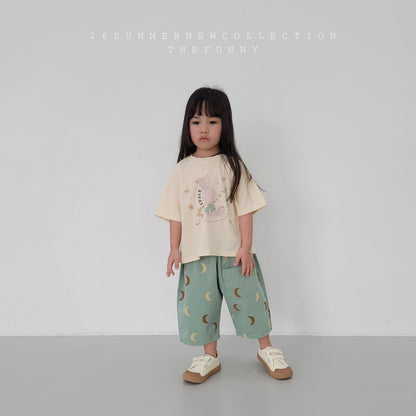[PRE-ORDER] Moon Rabbit T-Shirts